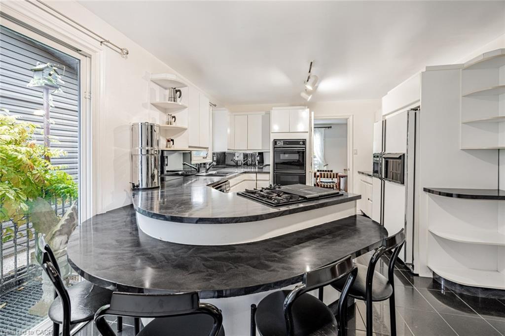 3465 Rubens Court, Burlington, ON - Indoor