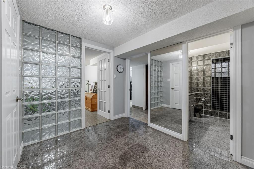 3465 Rubens Court, Burlington, ON - Indoor Photo Showing Other Room