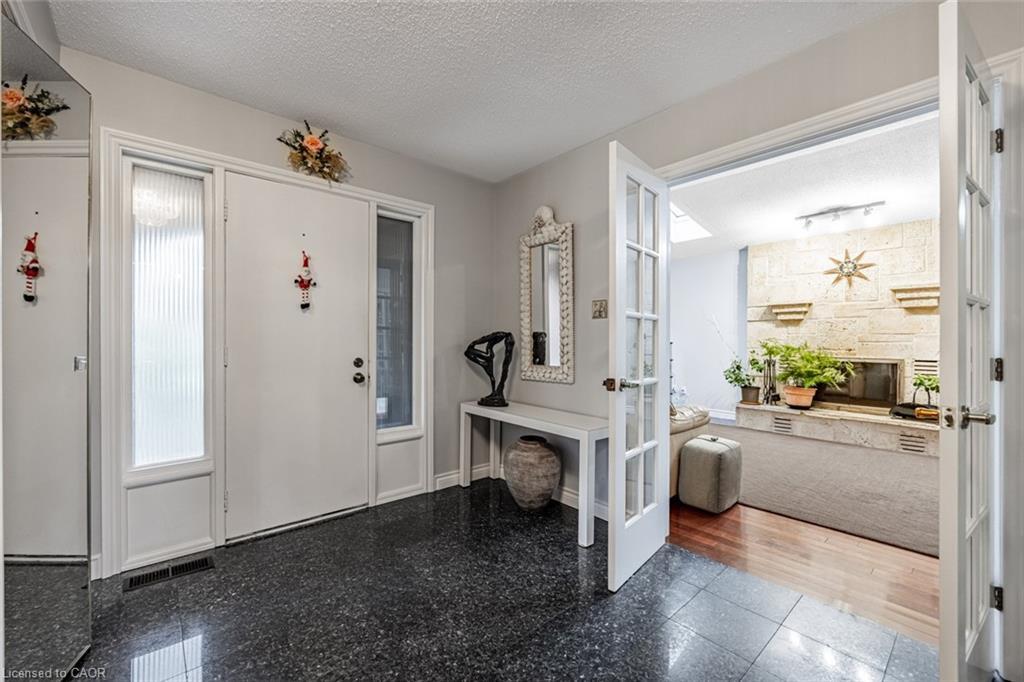 3465 Rubens Court, Burlington, ON - Indoor Photo Showing Other Room