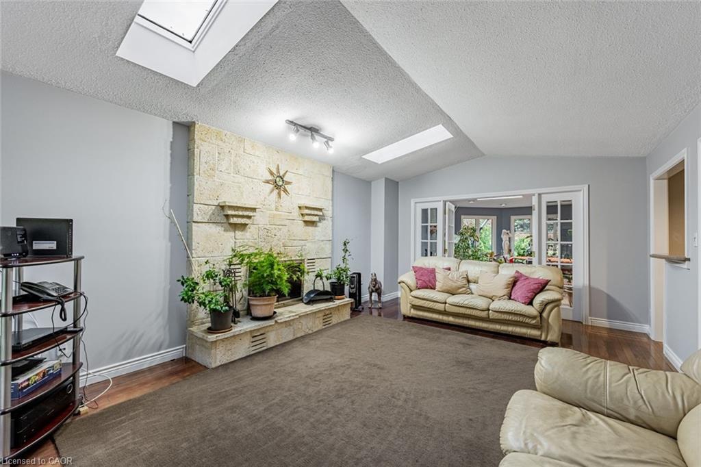 3465 Rubens Court, Burlington, ON - Indoor Photo Showing Other Room