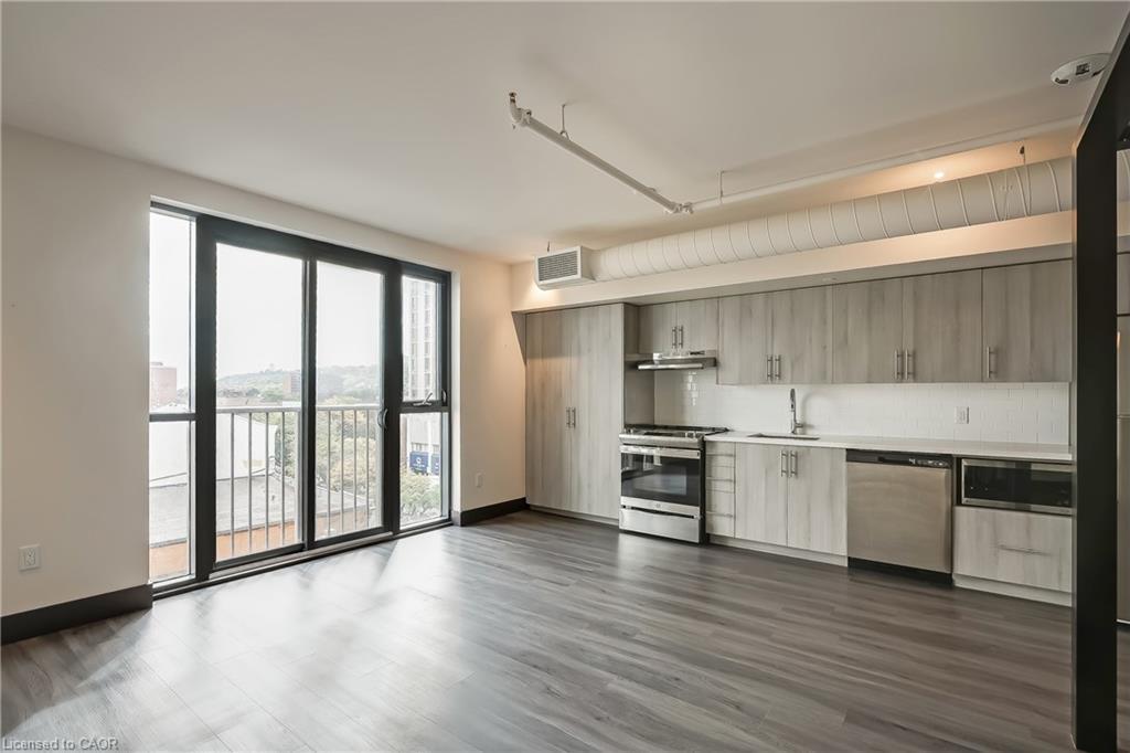 504-121 King Street E, Hamilton, ON - Indoor Photo Showing Kitchen