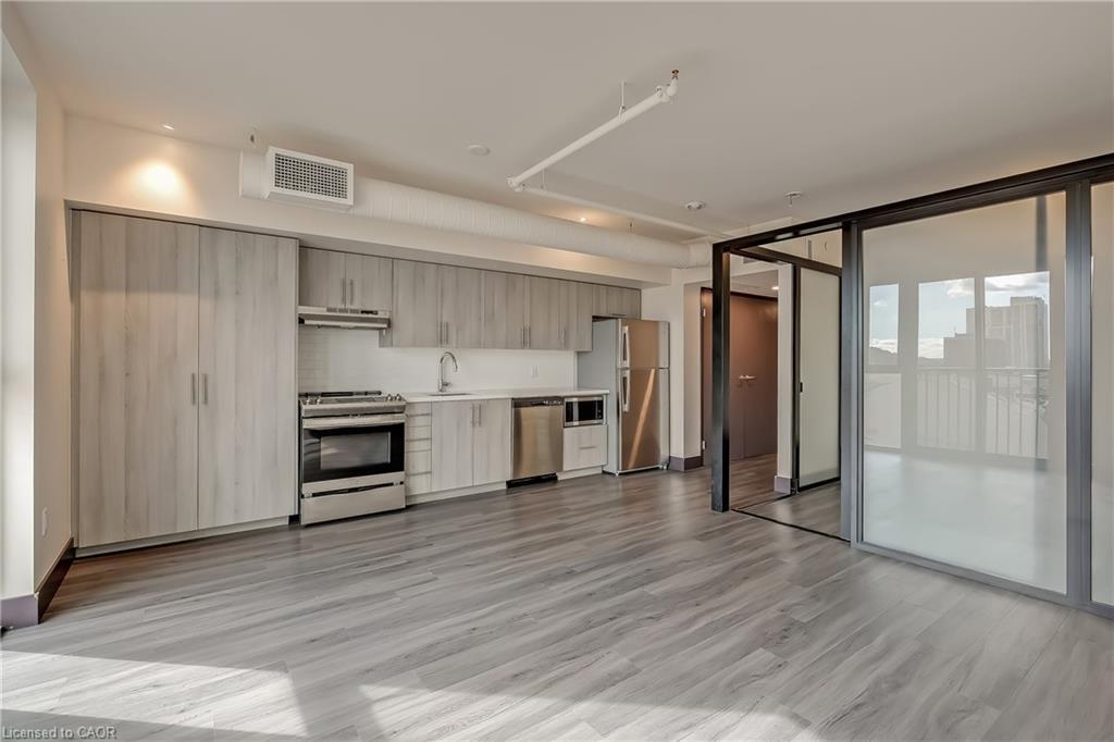 504-121 King Street E, Hamilton, ON - Indoor Photo Showing Kitchen