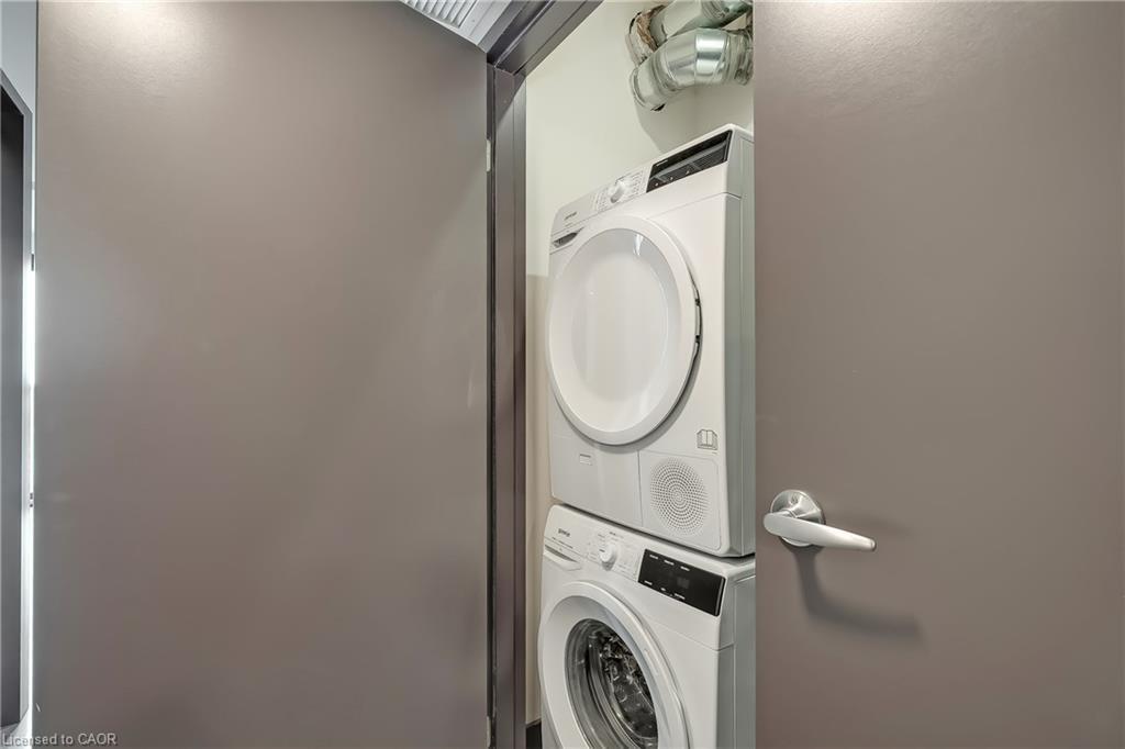 504-121 King Street E, Hamilton, ON - Indoor Photo Showing Laundry Room