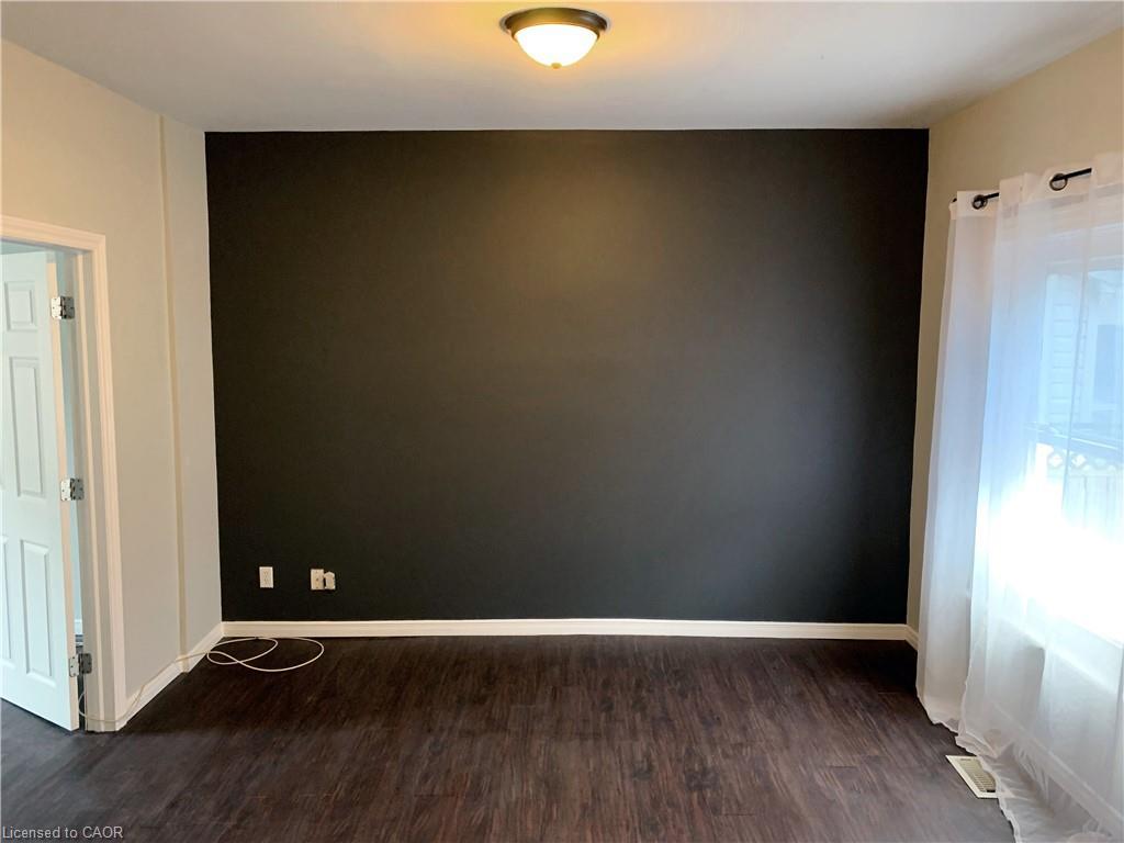 50 Sanford Avenue S, Hamilton, ON - Indoor Photo Showing Other Room