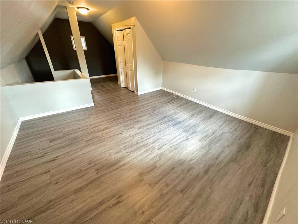 50 Sanford Avenue S, Hamilton, ON - Indoor Photo Showing Other Room