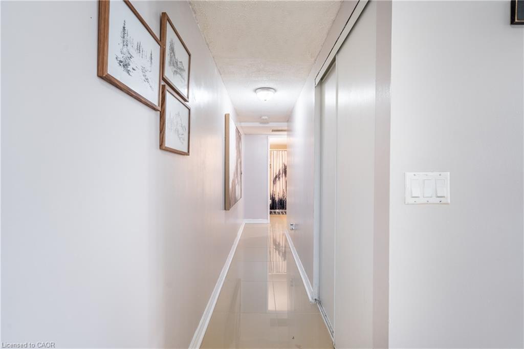 101-4872 Valley Way, Niagara Falls, ON - Indoor Photo Showing Other Room