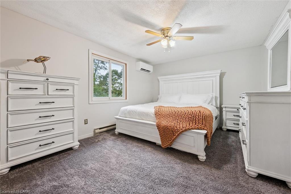 41-219 Kingswood Drive, Kitchener, ON - Indoor Photo Showing Bedroom