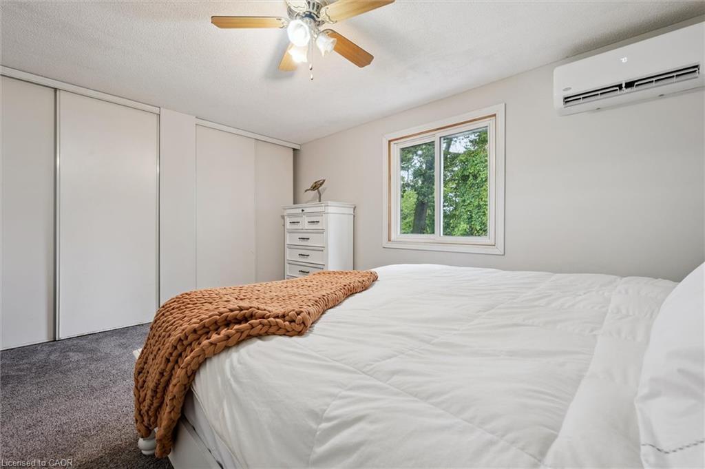 41-219 Kingswood Drive, Kitchener, ON - Indoor Photo Showing Bedroom