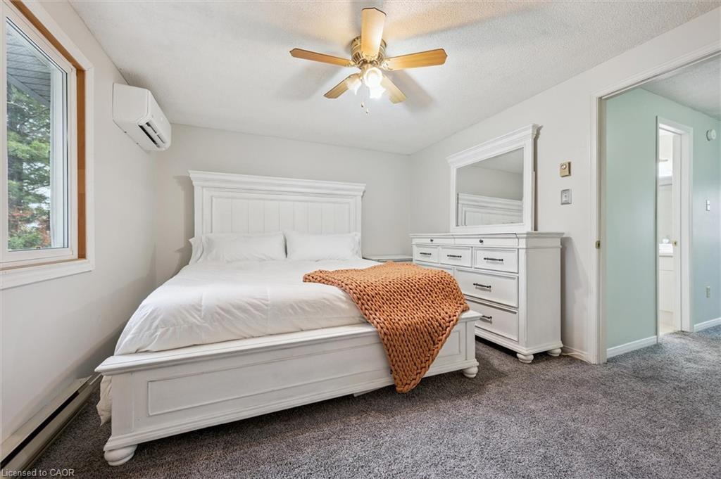 41-219 Kingswood Drive, Kitchener, ON - Indoor Photo Showing Bedroom
