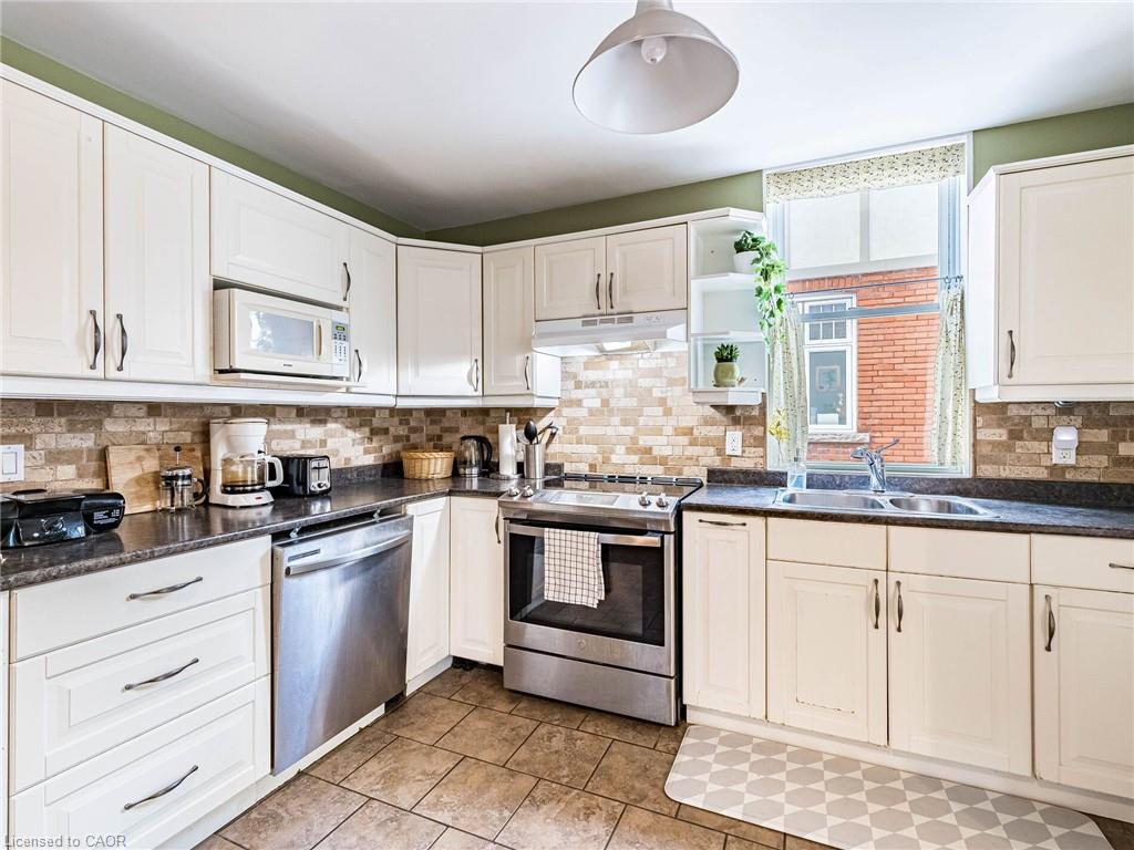 458 Dundurn Street S, Hamilton, ON - Indoor Photo Showing Kitchen With Double Sink