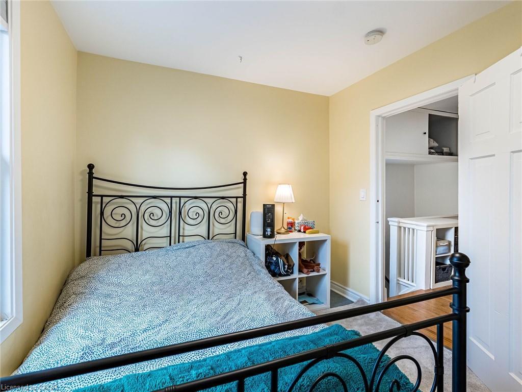 458 Dundurn Street S, Hamilton, ON - Indoor Photo Showing Bedroom