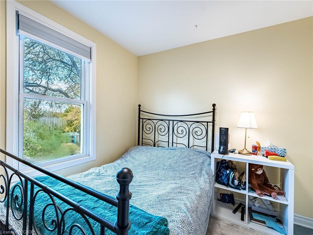 458 Dundurn Street S, Hamilton, ON - Indoor Photo Showing Bedroom