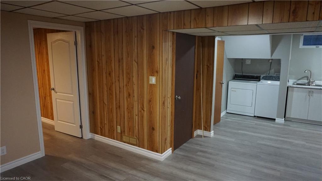Bsmt-40 Marc Boulevard, Welland, ON - Indoor Photo Showing Kitchen