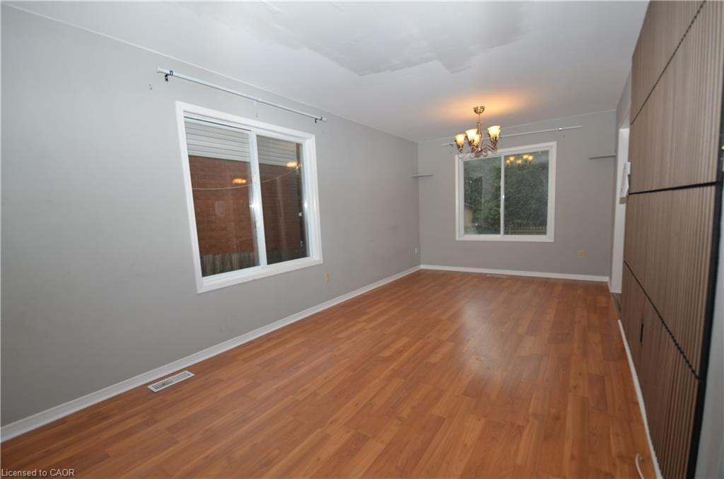 25 Devine Crescent, Thorold, ON - Indoor Photo Showing Other Room