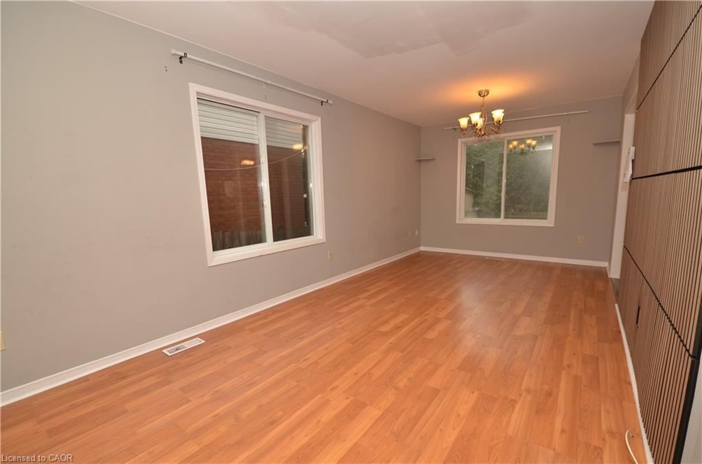 25 Devine Crescent, Thorold, ON - Indoor Photo Showing Other Room