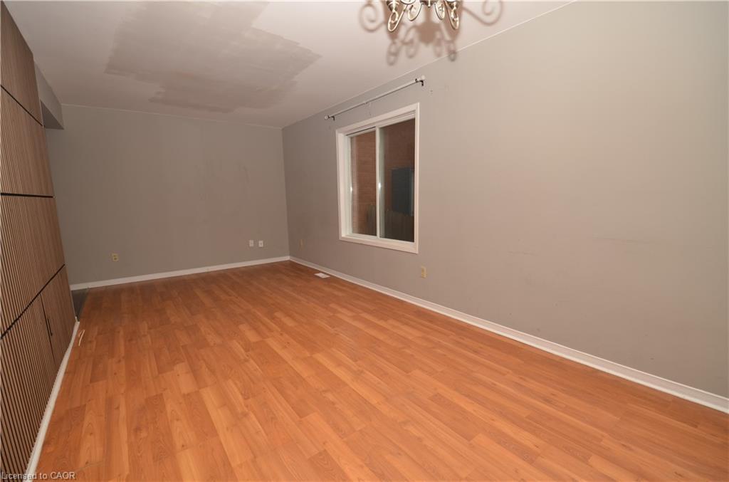 25 Devine Crescent, Thorold, ON - Indoor Photo Showing Other Room