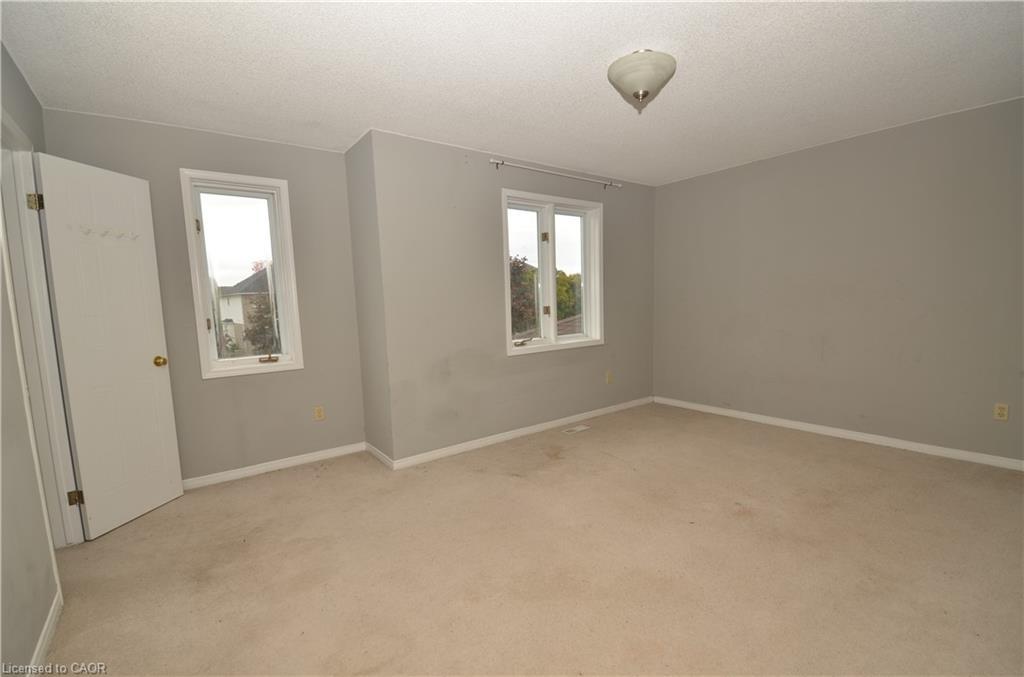 25 Devine Crescent, Thorold, ON - Indoor Photo Showing Other Room