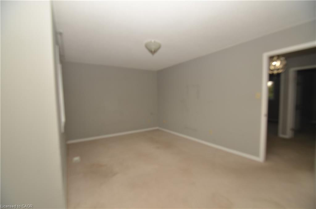 25 Devine Crescent, Thorold, ON - Indoor Photo Showing Other Room