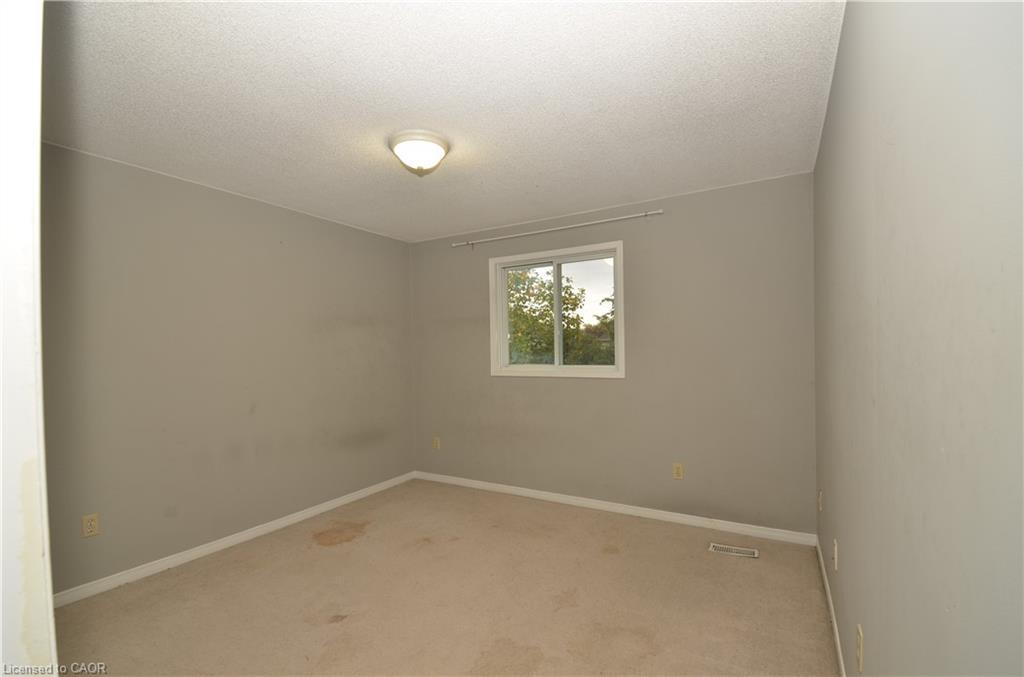 25 Devine Crescent, Thorold, ON - Indoor Photo Showing Other Room