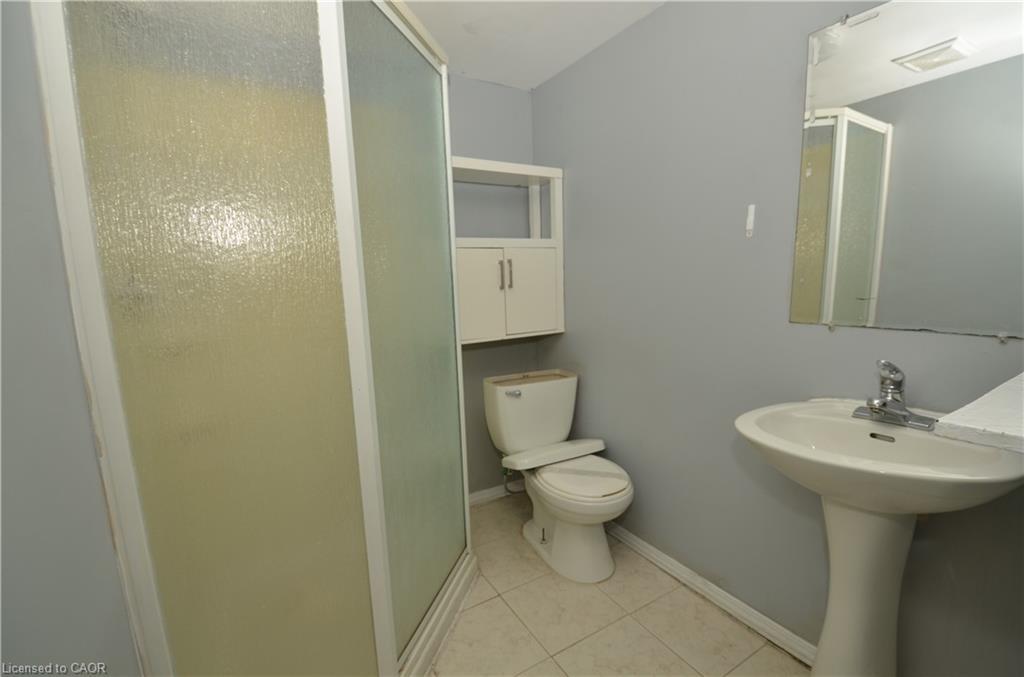25 Devine Crescent, Thorold, ON - Indoor Photo Showing Bathroom
