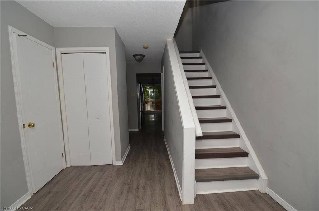 25 Devine Crescent, Thorold, ON - Indoor Photo Showing Other Room