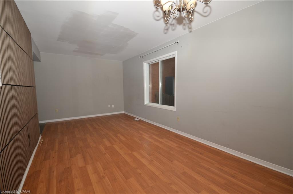 25 Devine Crescent, Thorold, ON - Indoor Photo Showing Other Room
