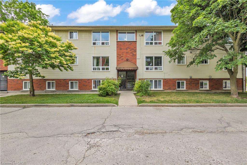 7-119 Cedar Street S, Kitchener, ON - Outdoor With Facade