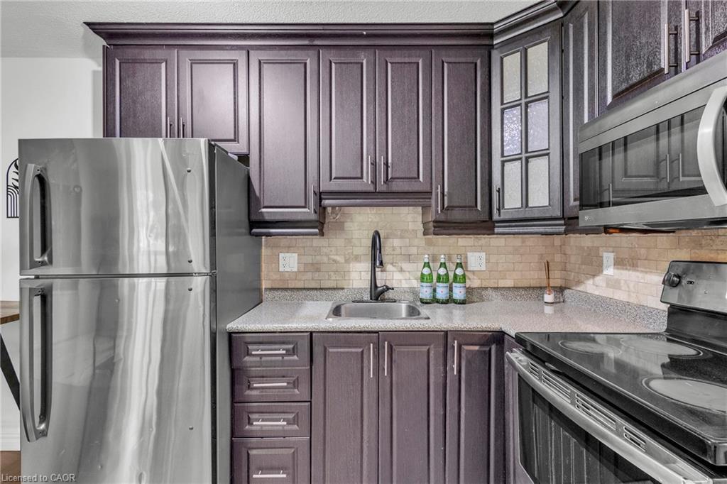 7-119 Cedar Street S, Kitchener, ON - Indoor Photo Showing Kitchen With Upgraded Kitchen
