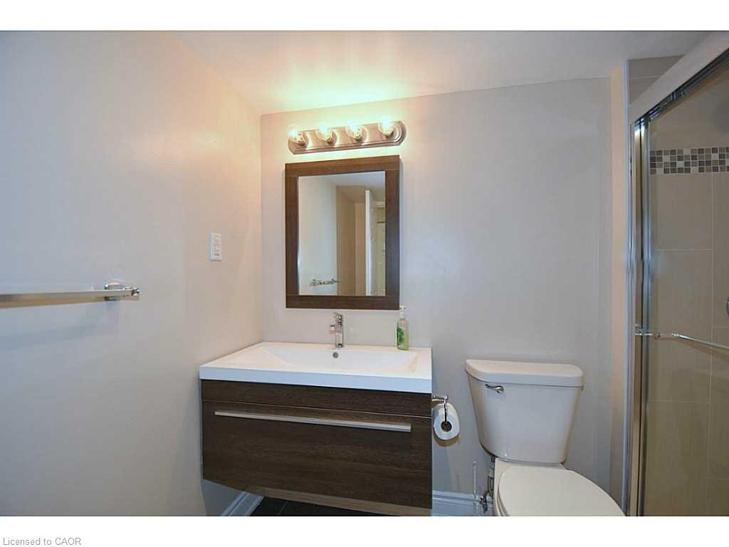821-1450 Glen Abbey Gate, Oakville, ON - Indoor Photo Showing Bathroom