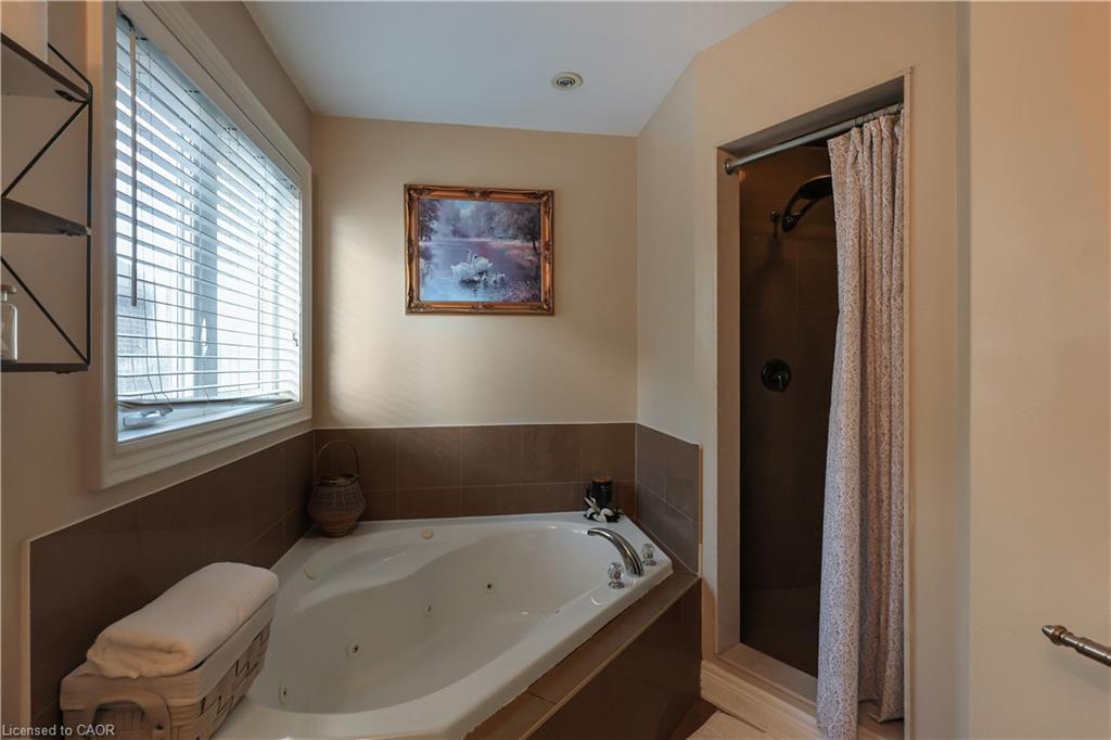 254 Rymal Road W, Hamilton, ON - Indoor Photo Showing Bathroom