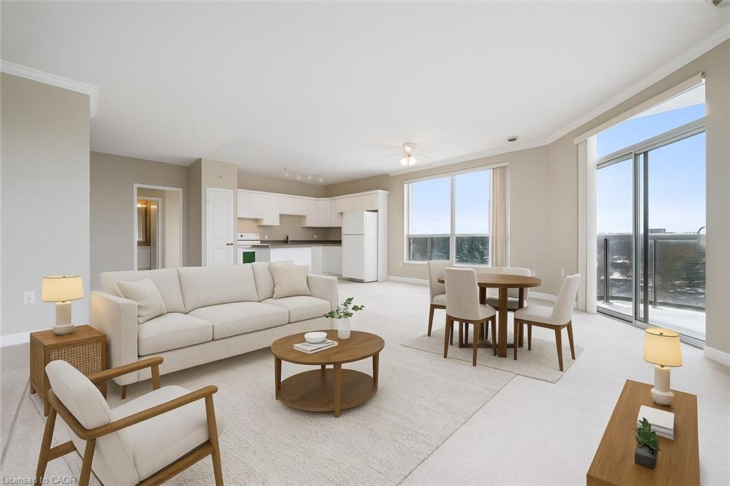 706-255 Keats Way, Waterloo, ON - Indoor Photo Showing Living Room
