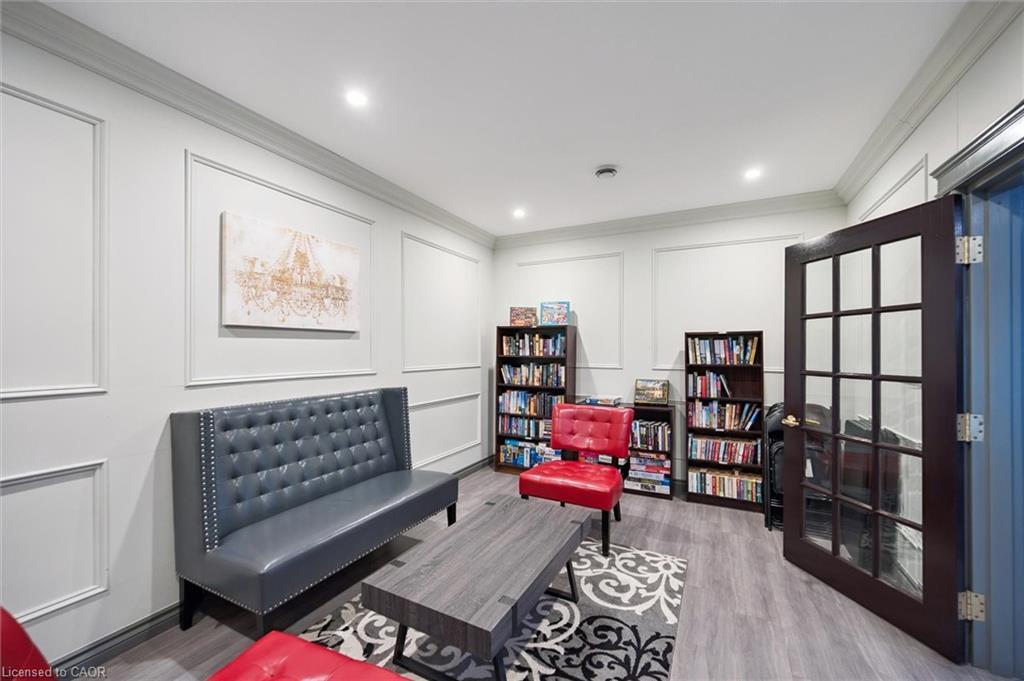 706-255 Keats Way, Waterloo, ON - Indoor