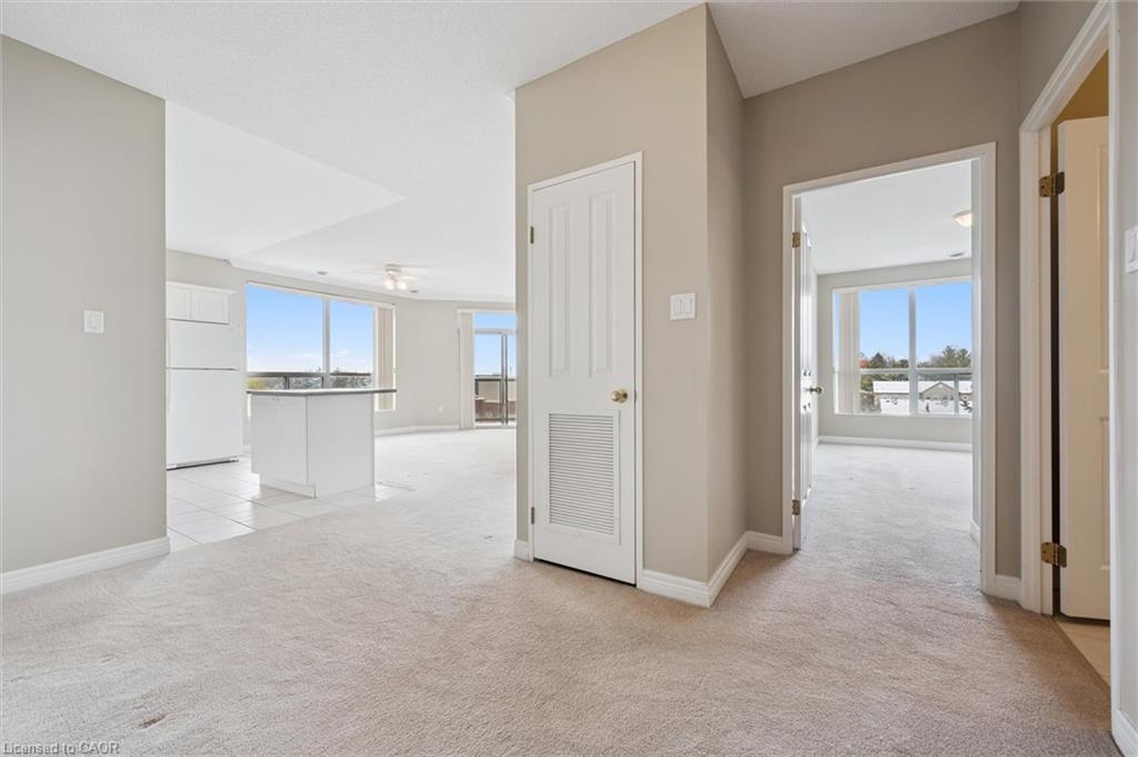 706-255 Keats Way, Waterloo, ON - Indoor Photo Showing Other Room
