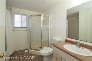 545 Chesapeake Crescent, Waterloo, ON - Indoor Photo Showing Bathroom