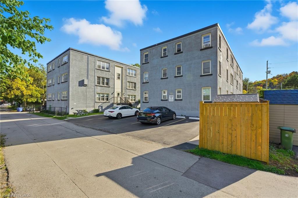 9-1755 King Street E, Hamilton, ON - Outdoor