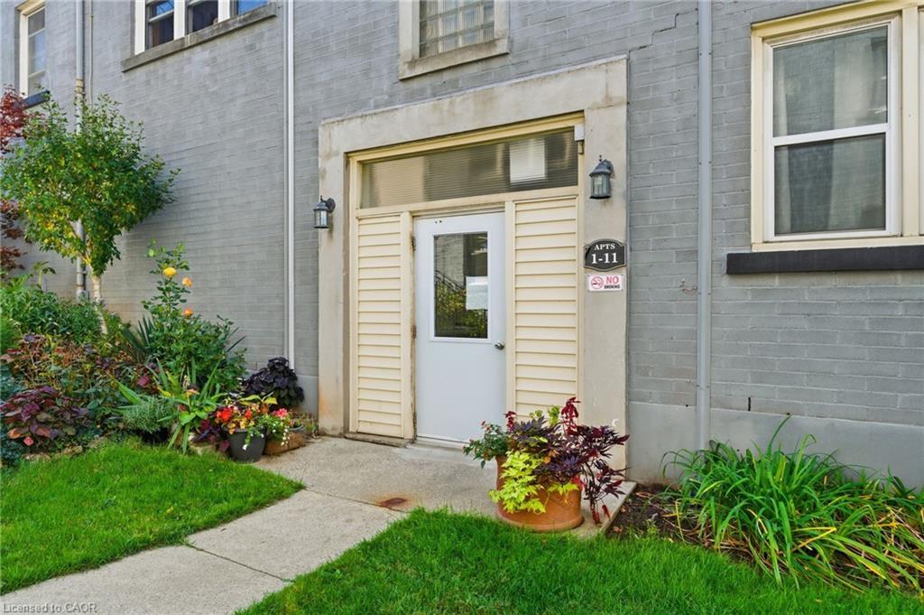 9-1755 King Street E, Hamilton, ON - Outdoor