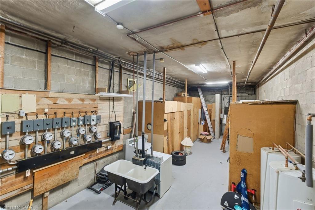 9-1755 King Street E, Hamilton, ON - Indoor