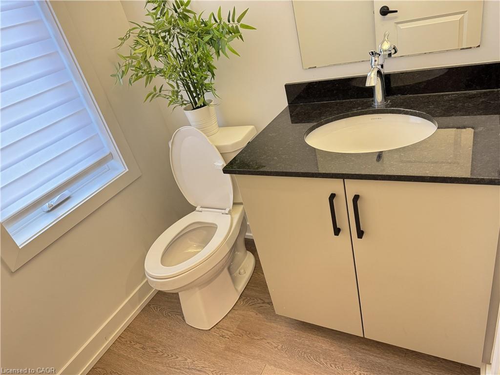 22-350 River Road, Cambridge, ON - Indoor