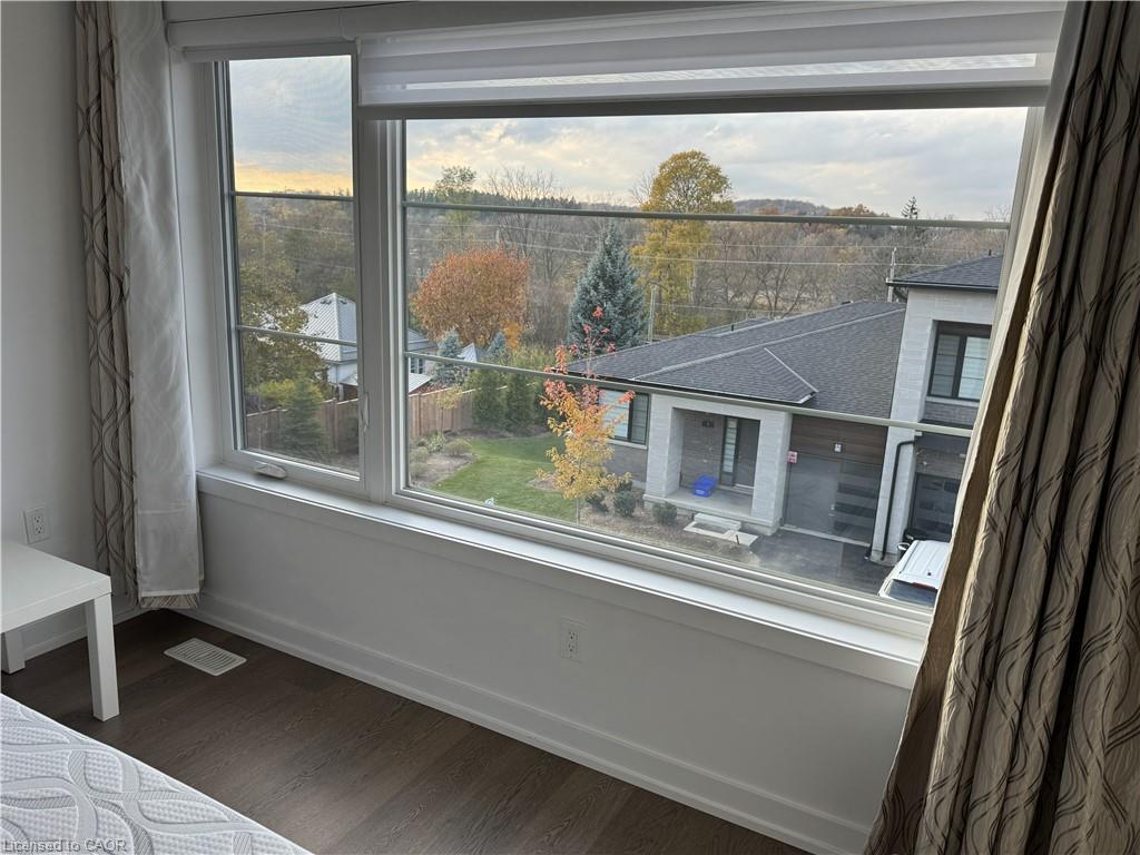 22-350 River Road, Cambridge, ON - Indoor