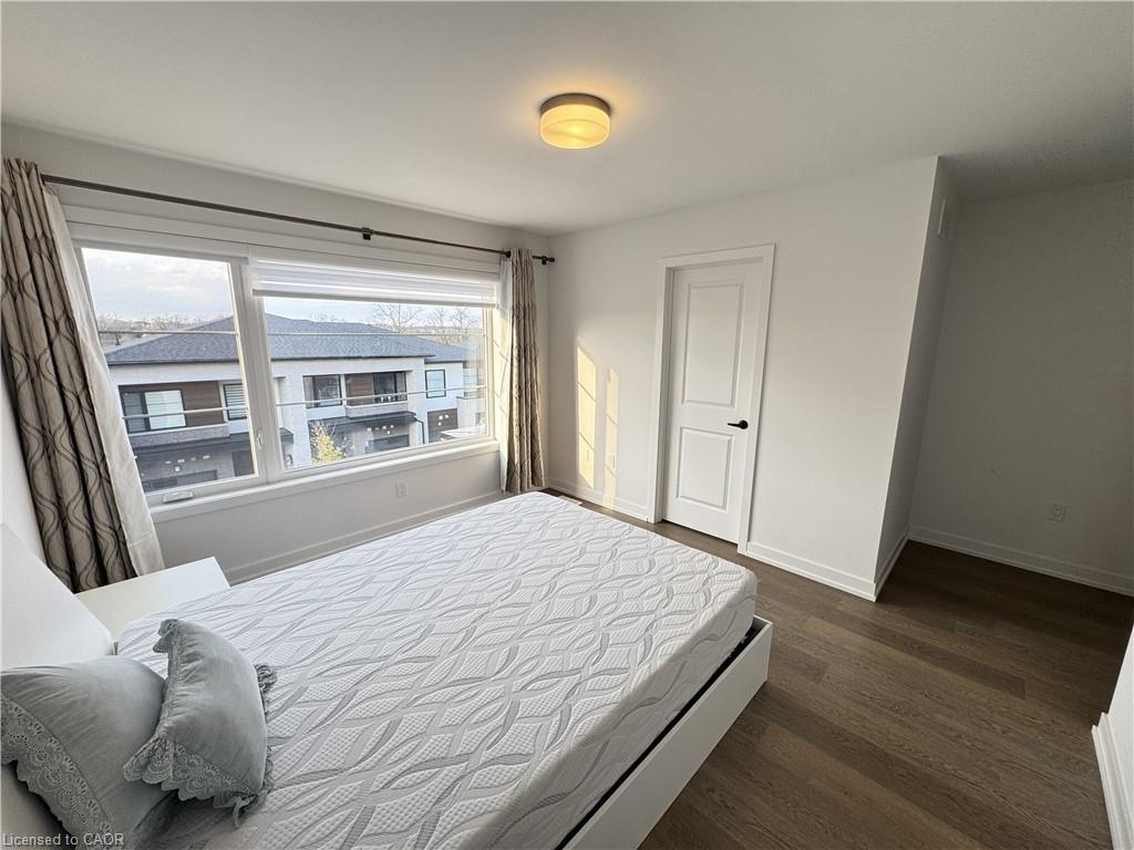 22-350 River Road, Cambridge, ON - Indoor Photo Showing Bedroom