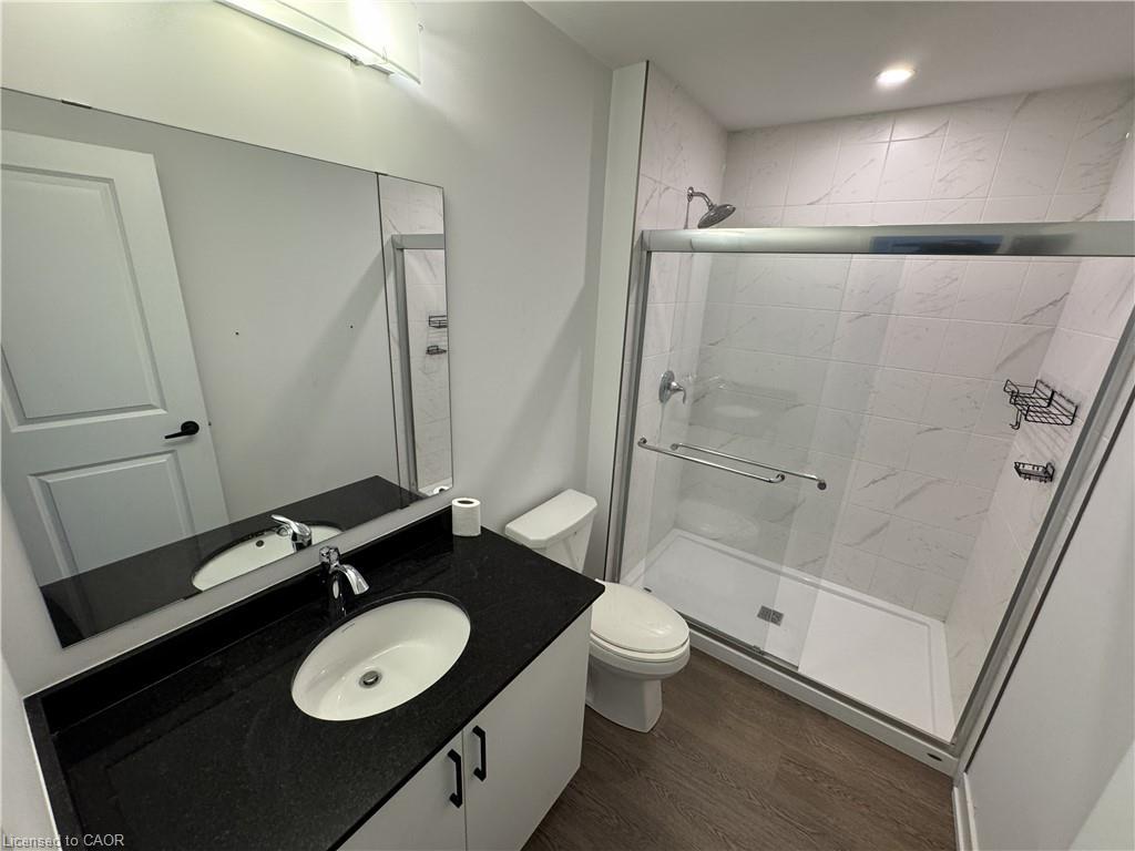 22-350 River Road, Cambridge, ON - Indoor Photo Showing Bathroom