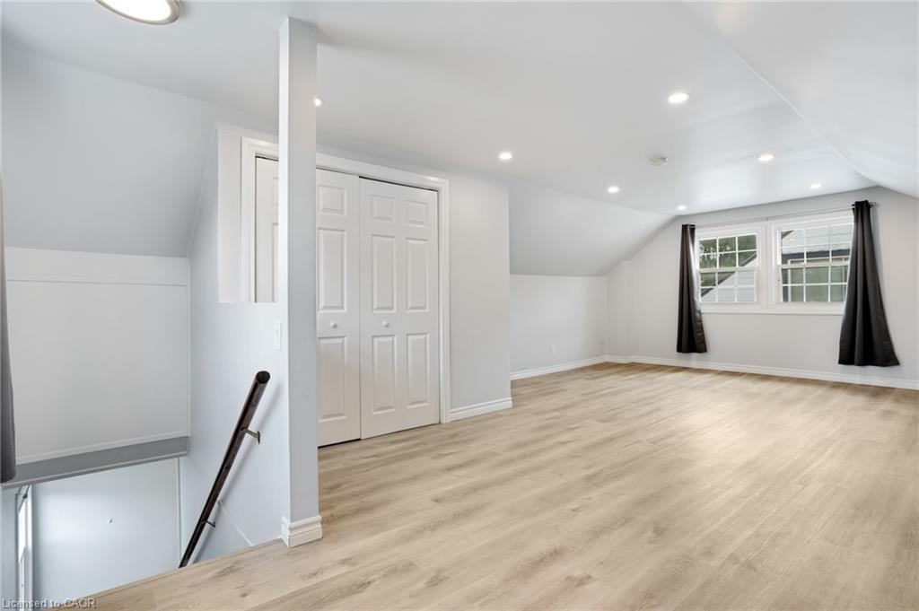 50 Sixth Avenue, Brantford, ON - Indoor Photo Showing Other Room