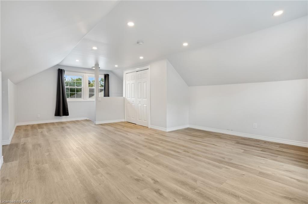 50 Sixth Avenue, Brantford, ON - Indoor Photo Showing Other Room