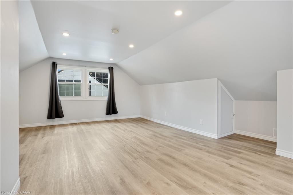 50 Sixth Avenue, Brantford, ON - Indoor Photo Showing Other Room