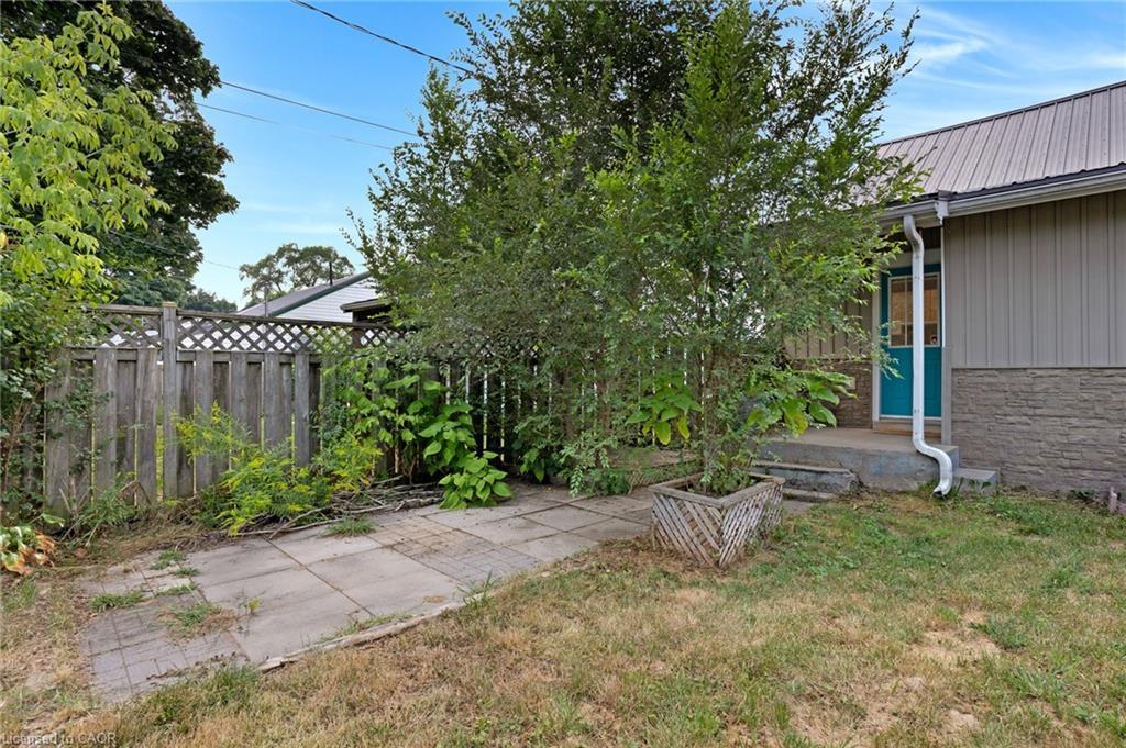 50 Sixth Avenue, Brantford, ON - Outdoor