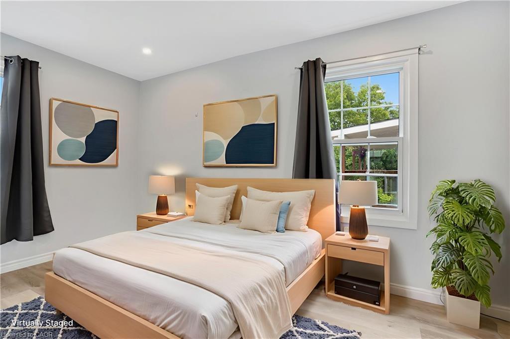 50 Sixth Avenue, Brantford, ON - Indoor Photo Showing Bedroom