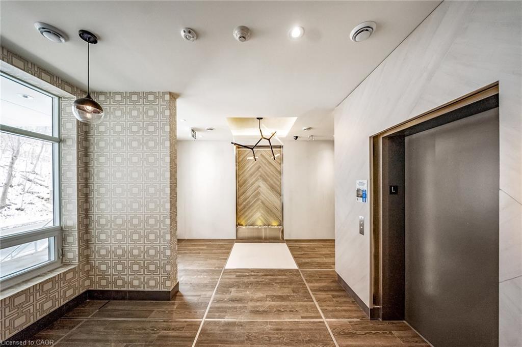 502-479 Charlton Avenue E, Hamilton, ON - Indoor Photo Showing Other Room