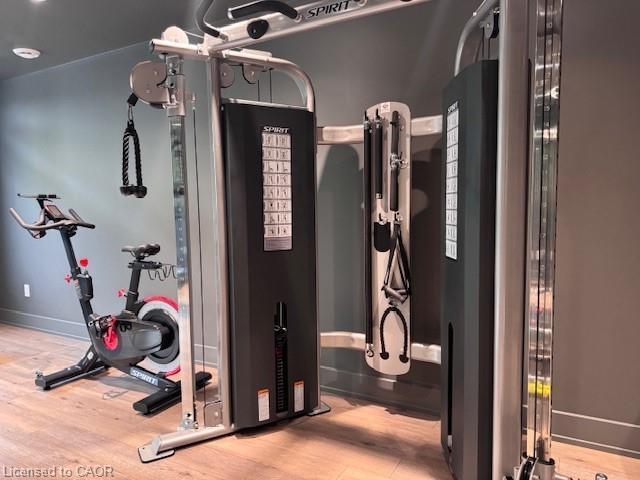 502-479 Charlton Avenue E, Hamilton, ON - Indoor Photo Showing Gym Room