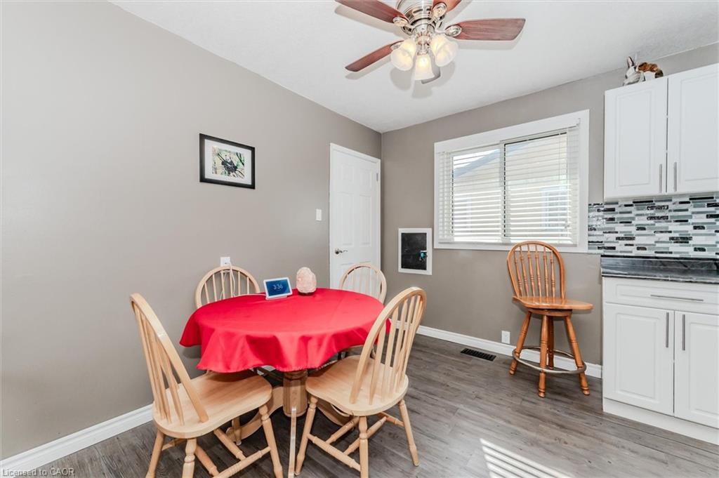46 Roberts Crescent, Kitchener, ON - Indoor Photo Showing Dining Room