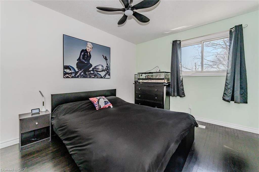 46 Roberts Crescent, Kitchener, ON - Indoor Photo Showing Bedroom